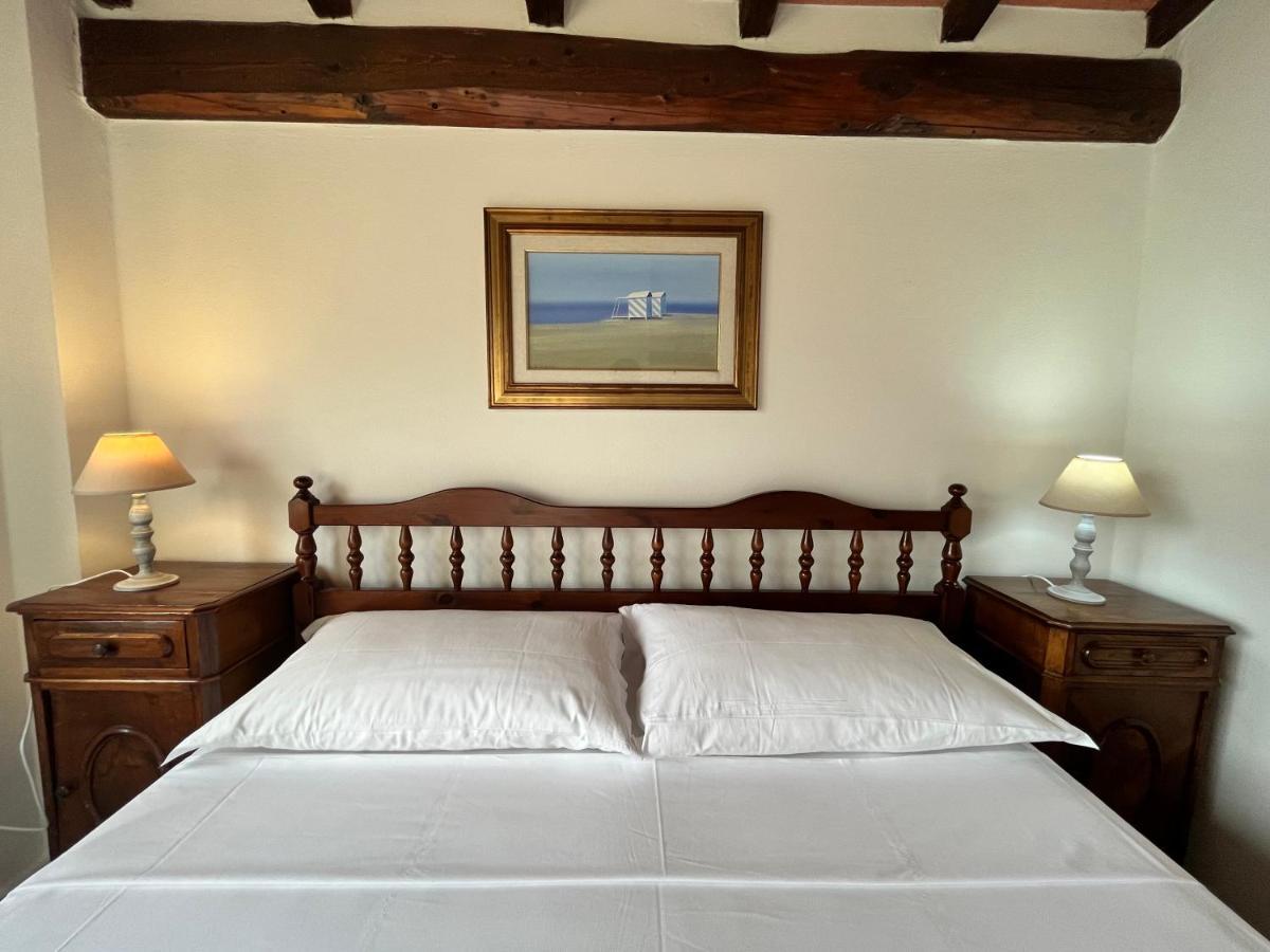 Casa Del Pino Bed & Breakfast บอร์โก อา บุจจาโน ภายนอก รูปภาพ