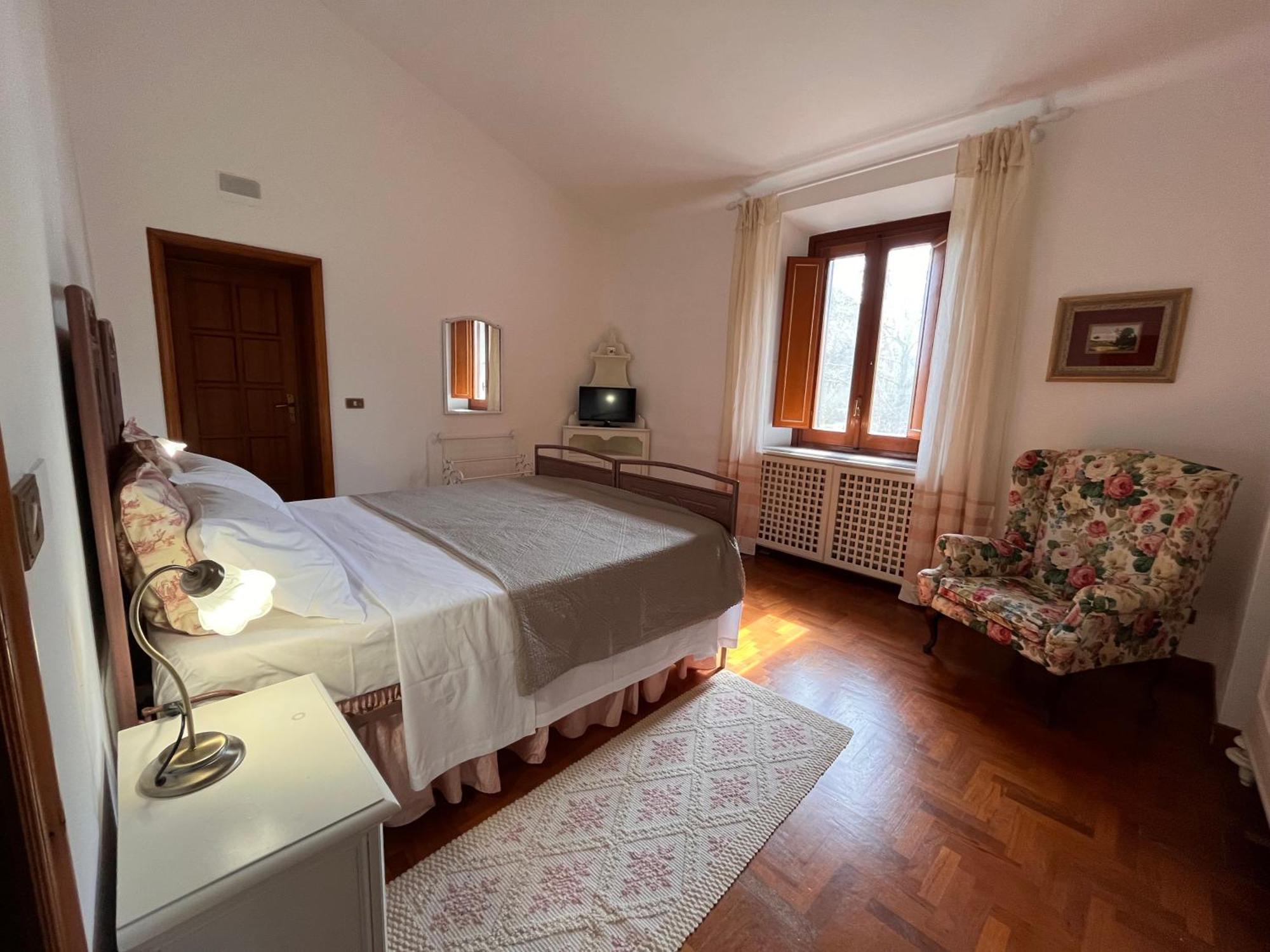 Casa Del Pino Bed & Breakfast บอร์โก อา บุจจาโน ภายนอก รูปภาพ