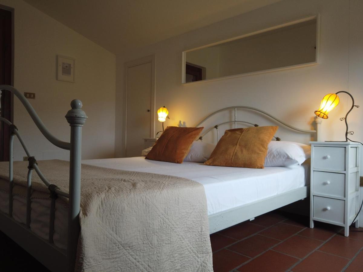 Casa Del Pino Bed & Breakfast บอร์โก อา บุจจาโน ภายนอก รูปภาพ
