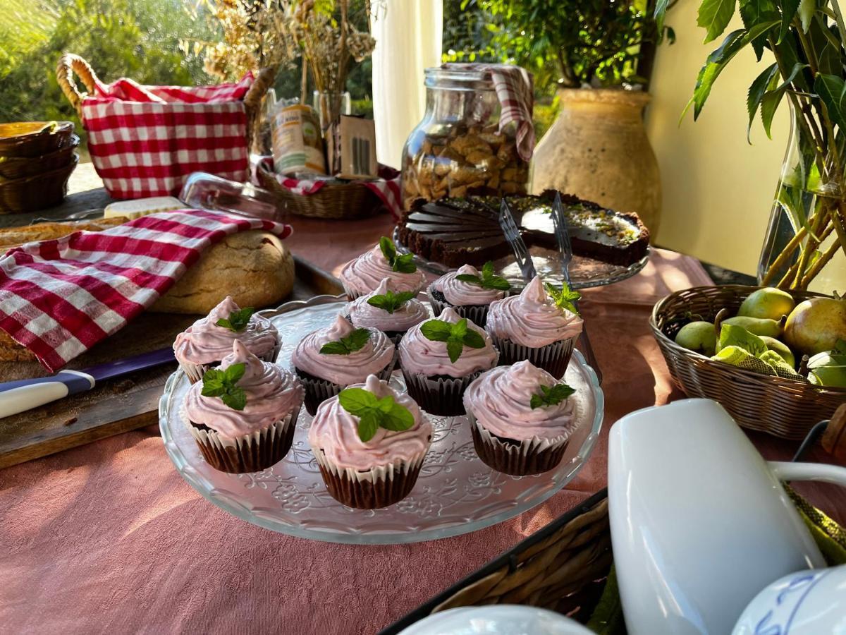 Casa Del Pino Bed & Breakfast บอร์โก อา บุจจาโน ภายนอก รูปภาพ