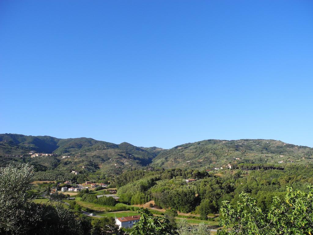 Casa Del Pino Bed & Breakfast บอร์โก อา บุจจาโน ภายนอก รูปภาพ